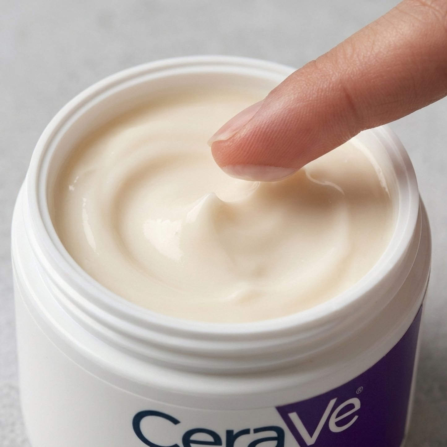 CeraVe & NivaShape: Crema de Noche de Renovación de Piel